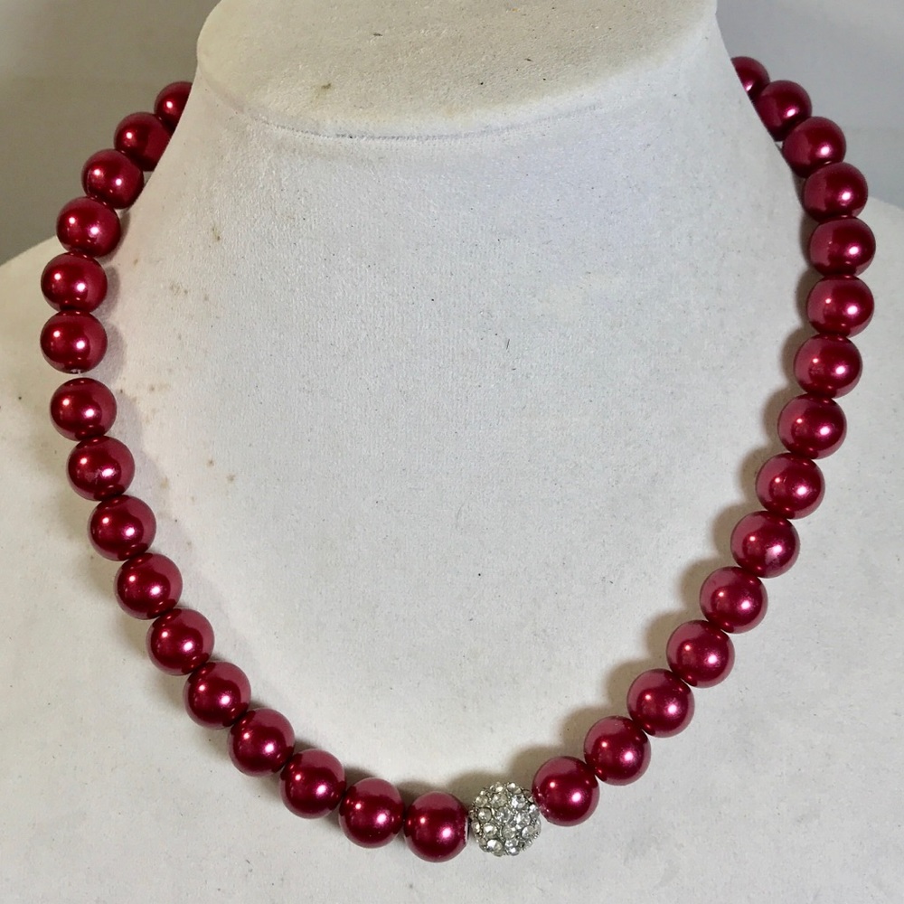 Gorgeous Chunky Red Necklace w/ Rhinestone Accent